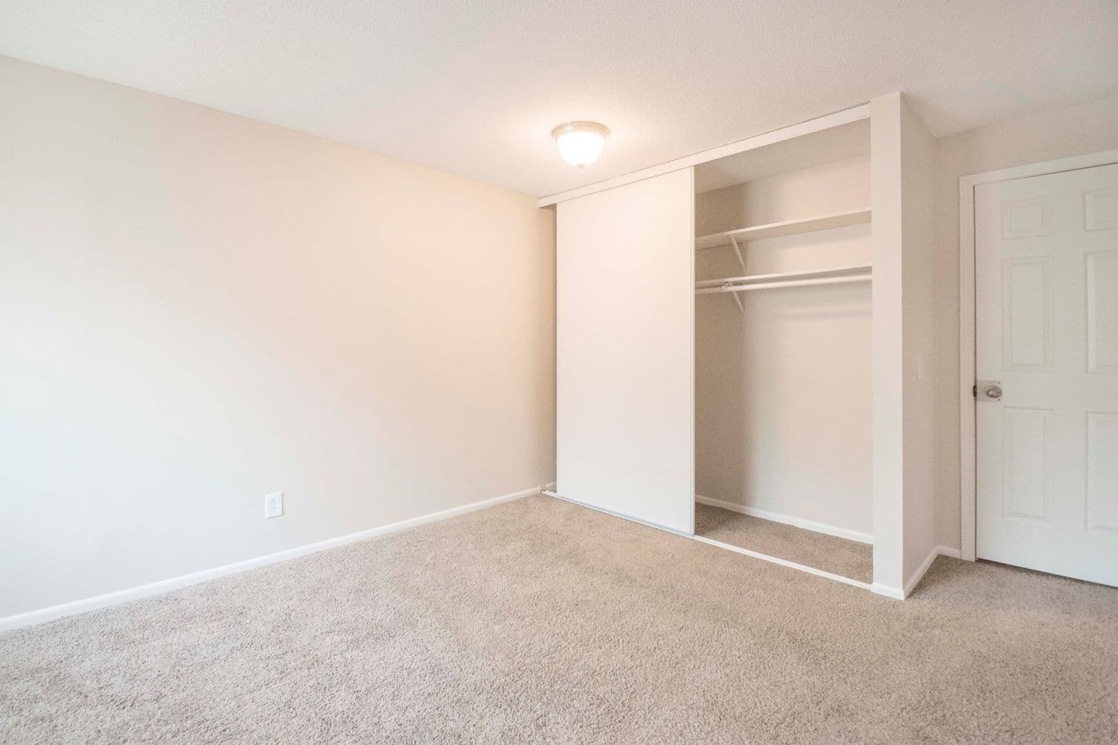 Chanhassen Apartment: 7721 Chanhassen Rd