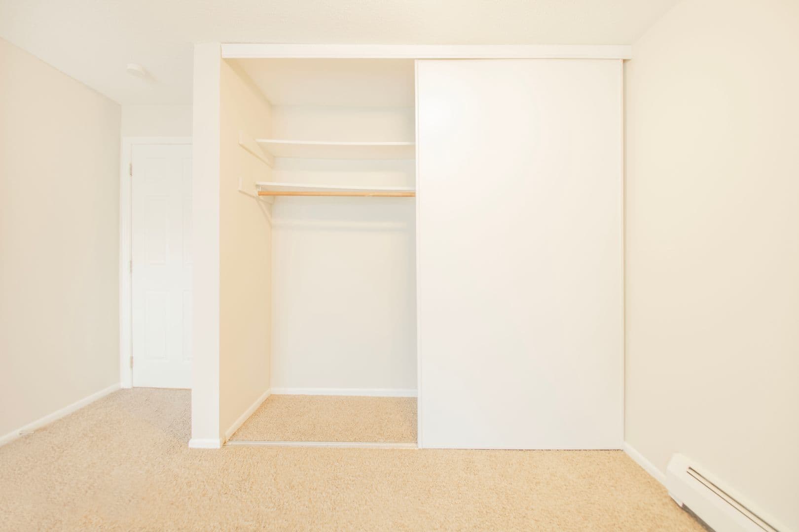 Chanhassen Apartment: 7721 Chanhassen Rd