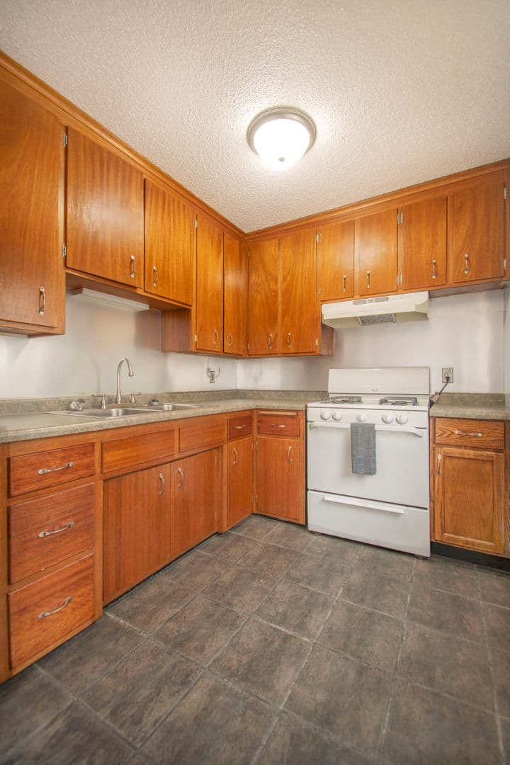 Minneapolis Apartment: 350 26th Ave NE