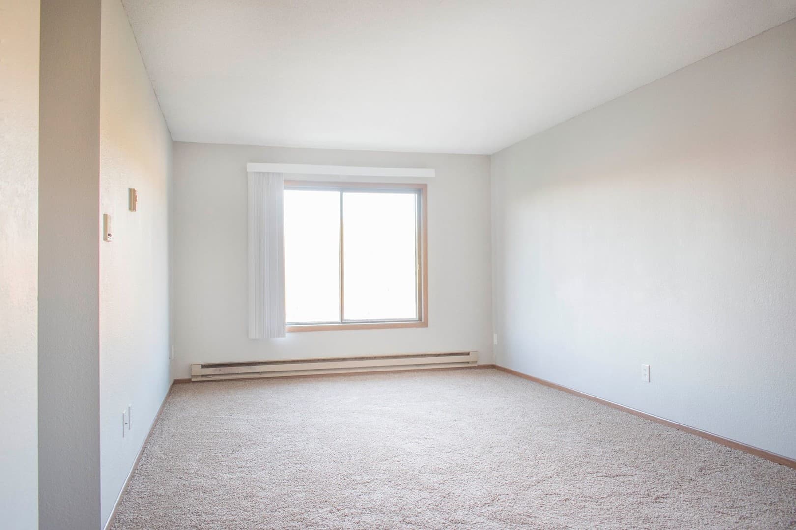 St. Bonifacius Apartment: 4075 Tower St