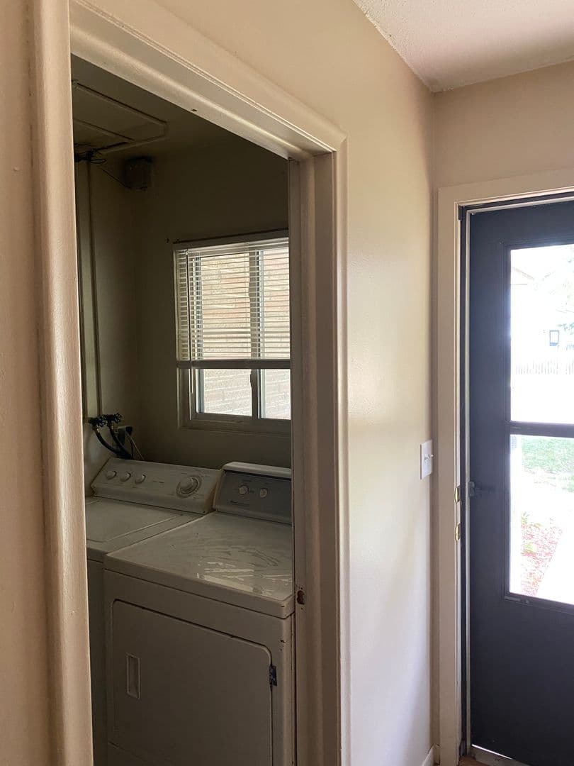 New Hope Apartment: 3501-3507 Hillsboro Ave N