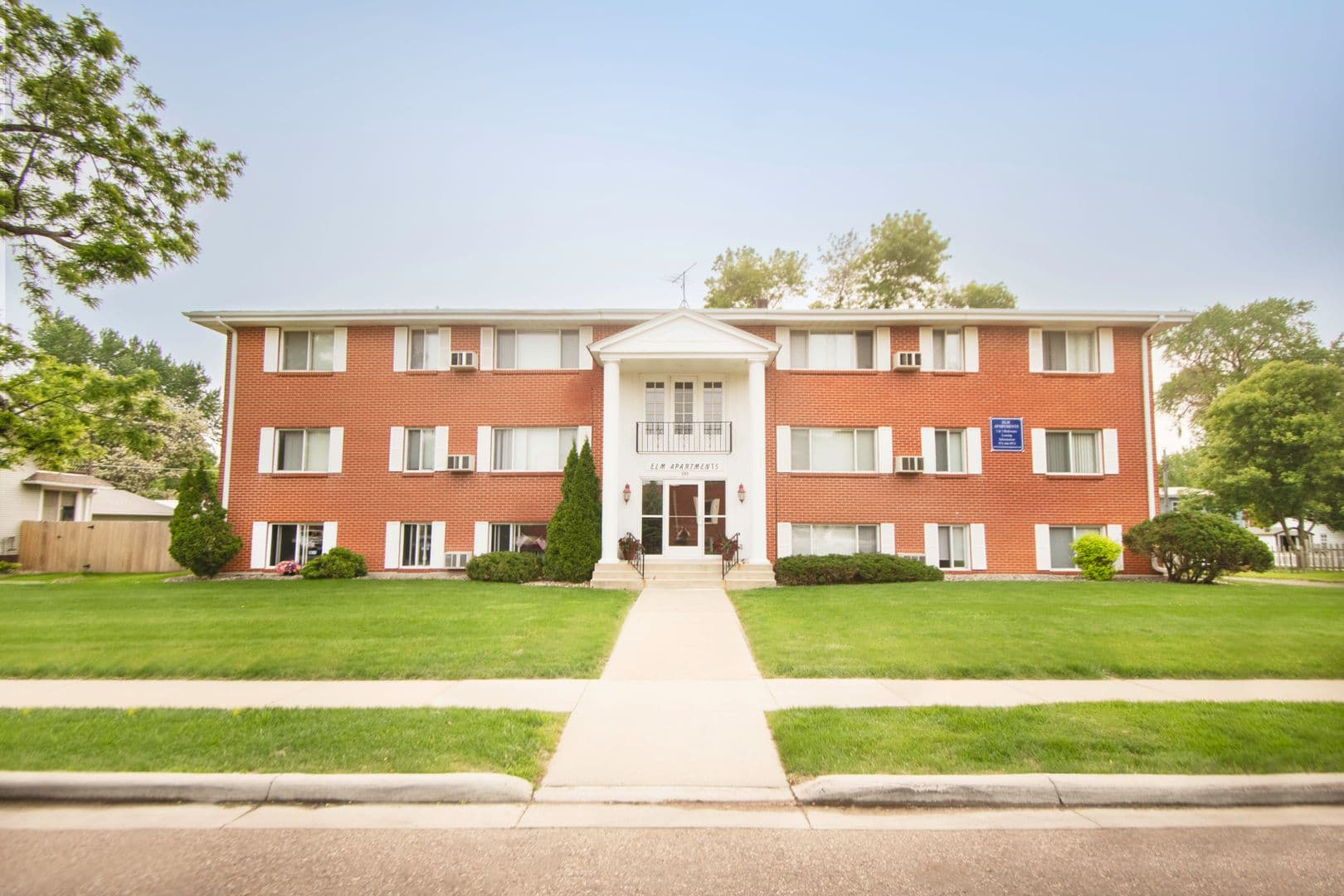 Waconia Apartment: 245 Elm Street South