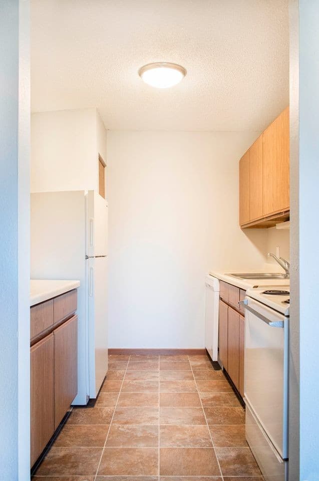 St. Bonifacius Apartment: 4075 Tower St