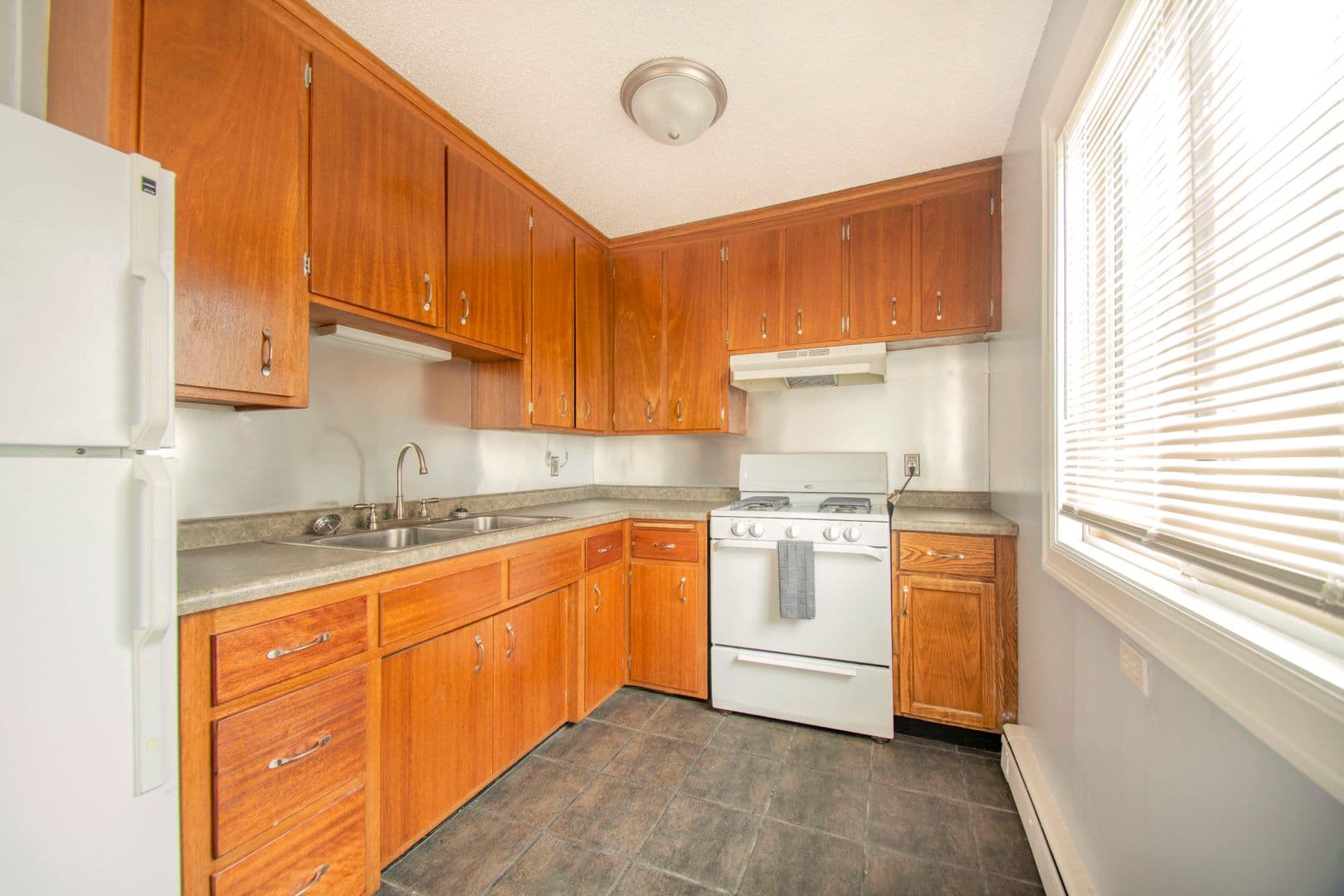 Minneapolis Apartment: 350 26th Ave NE