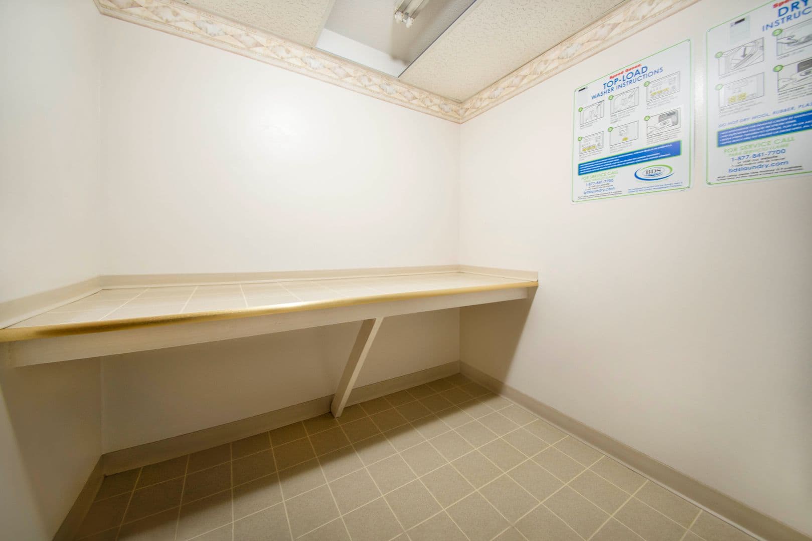 Brooklyn Park Apartment: 8221 Riverview Lane