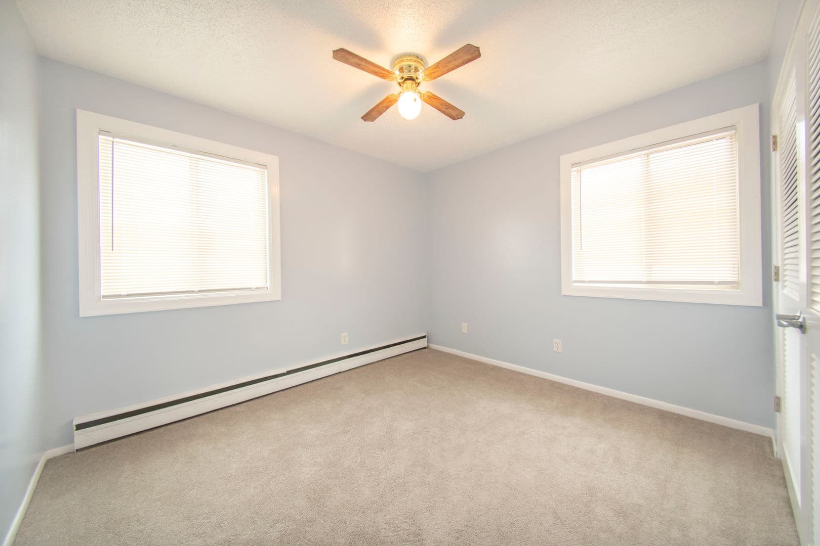 Minneapolis Apartment: 350 26th Ave NE