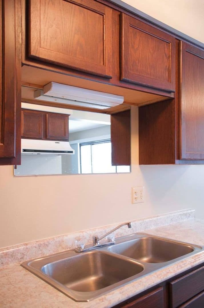 Waconia Apartment: 140 3rd Street West
