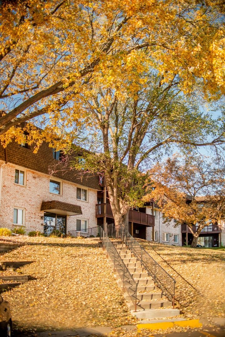 Brooklyn Park Apartment: 8221 Riverview Lane