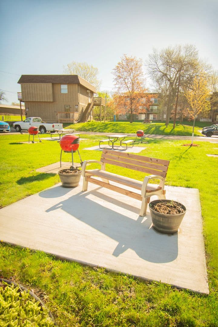 Excelsior Apartment: 832 3rd Ave S
