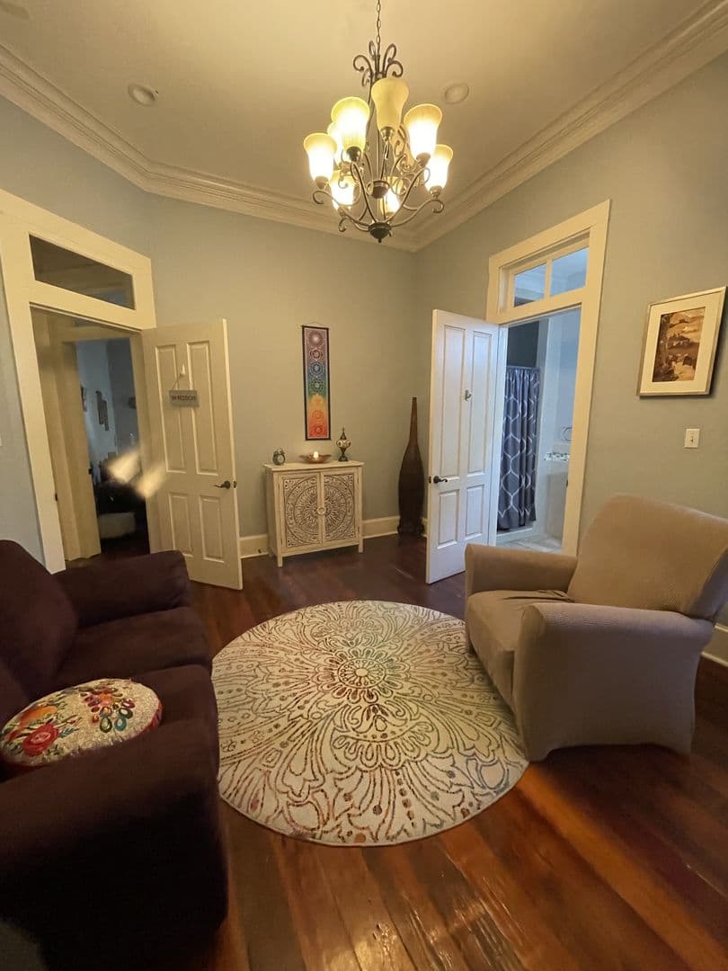 New Orleans Apartment: 4438-4440 Canal St.