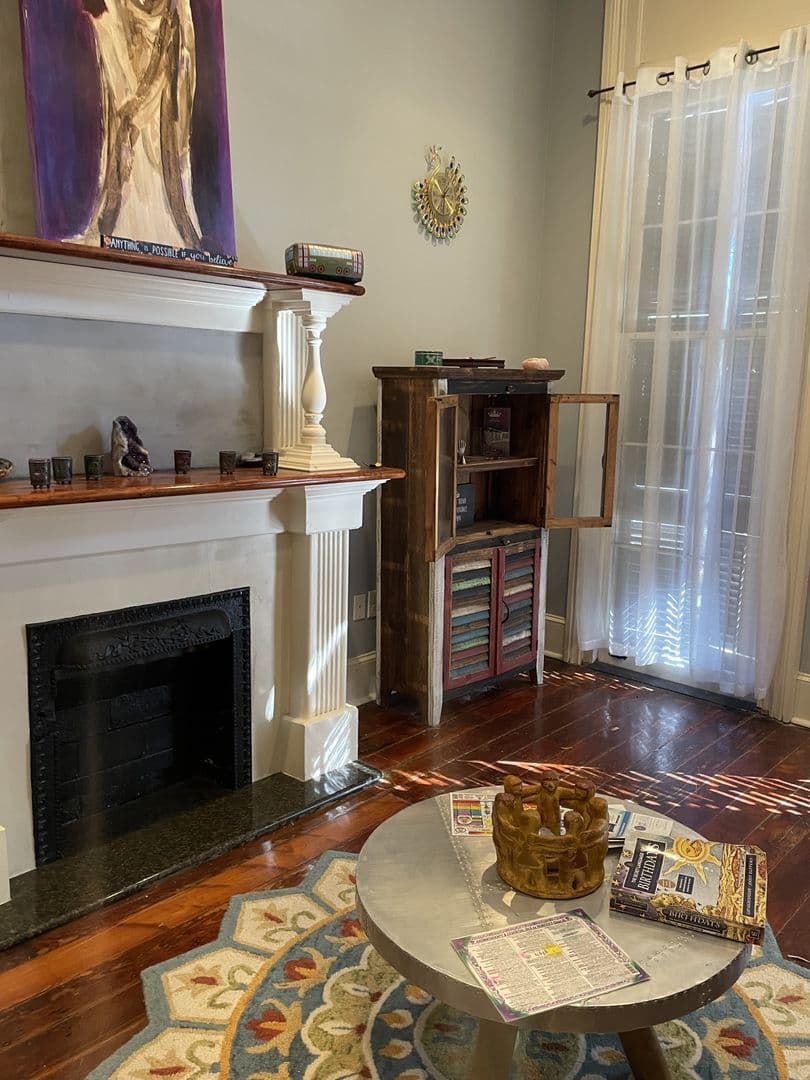 New Orleans Apartment: 4438-4440 Canal St.