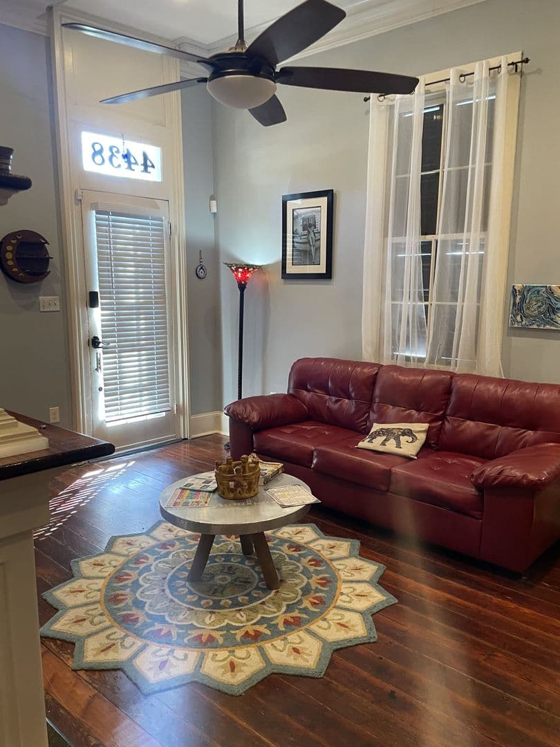 New Orleans Apartment: 4438-4440 Canal St.