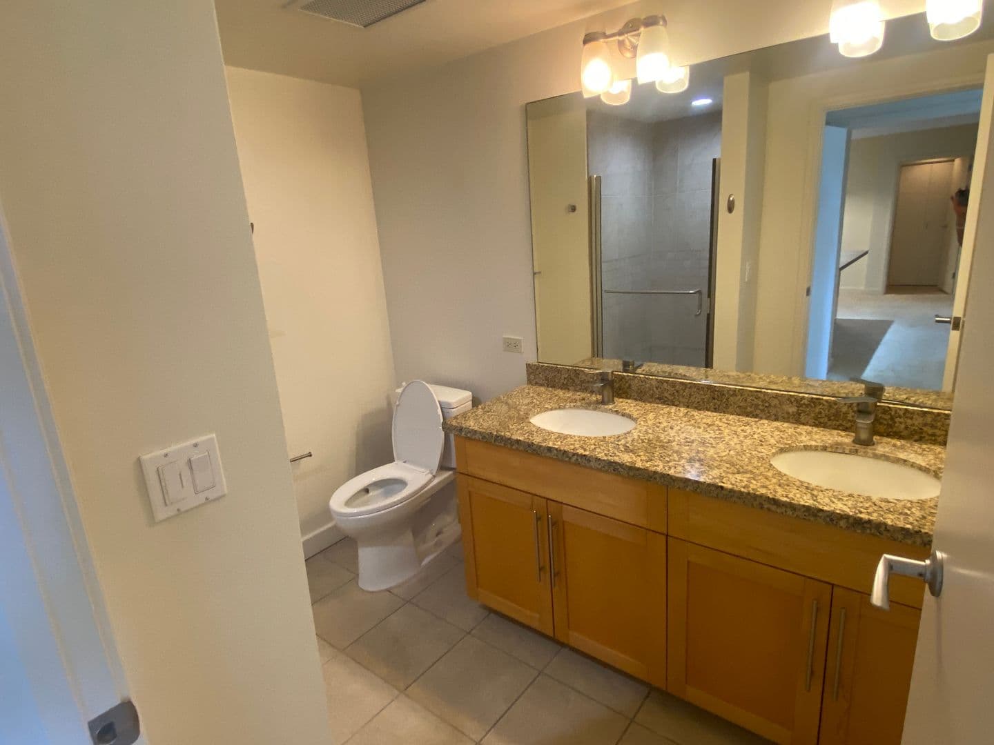 Honolulu Condo: 600 Queen Street, #1208