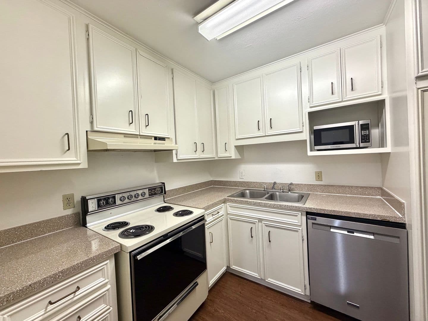 Dallas House: 4311 Cole Avenue