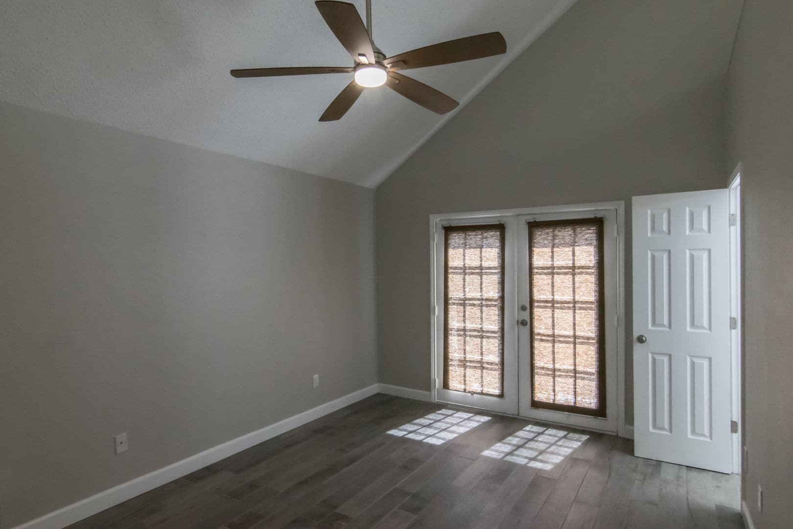 Dallas House: 3142 Royal Gable Drive