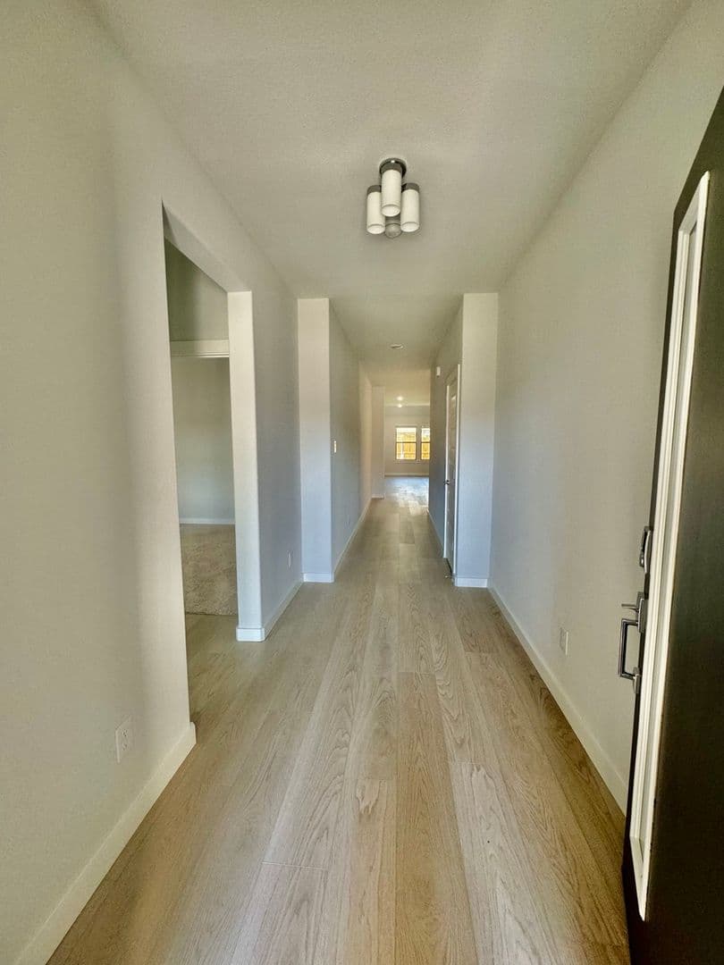 Melissa House: 1105 Mahogany Dr