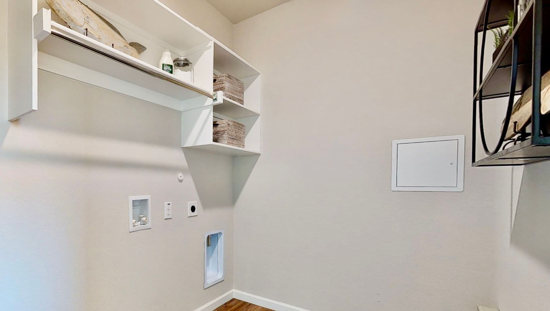 Melissa House: 1105 Mahogany Dr