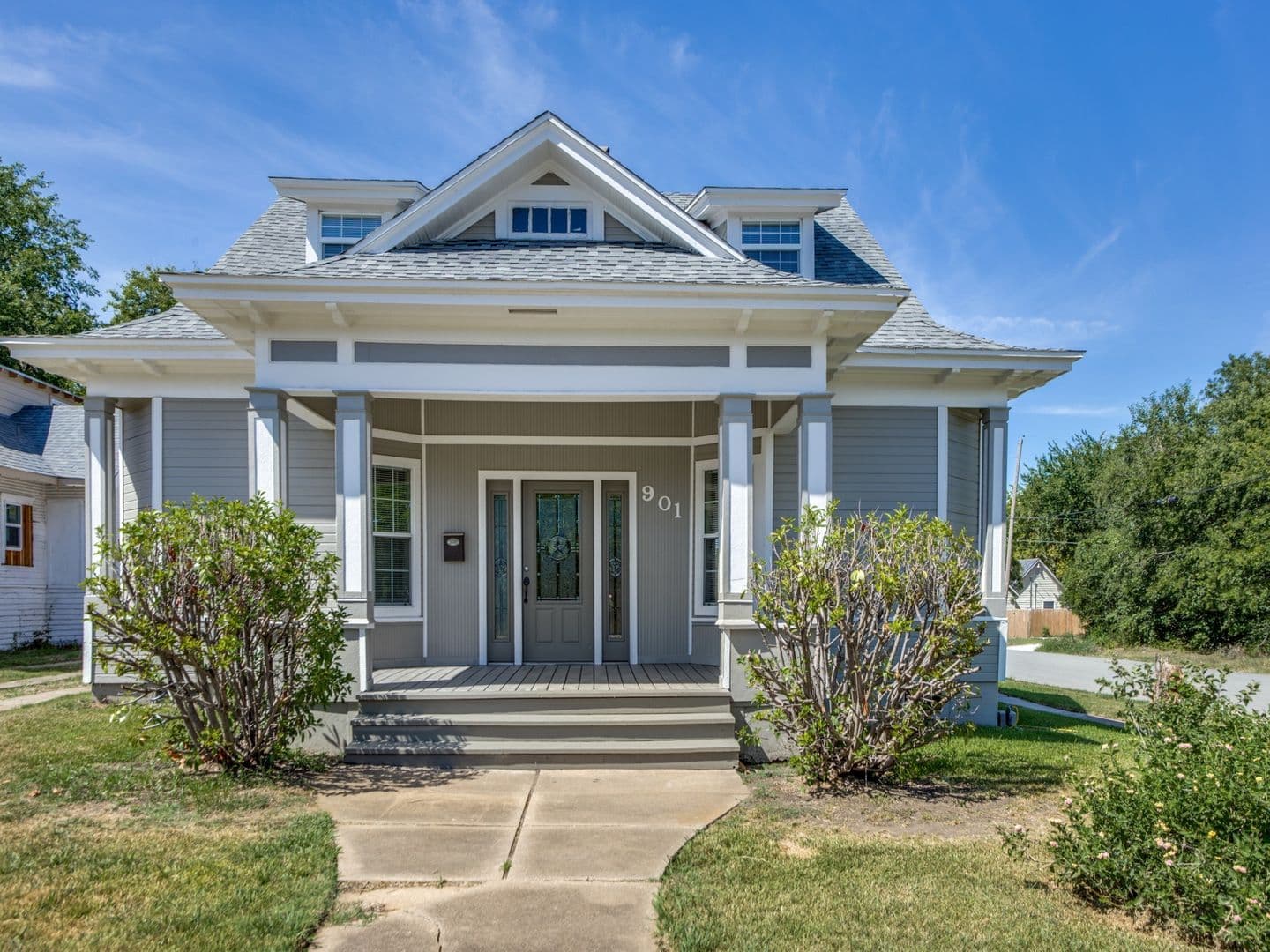 Denison House: 901 W. Morton