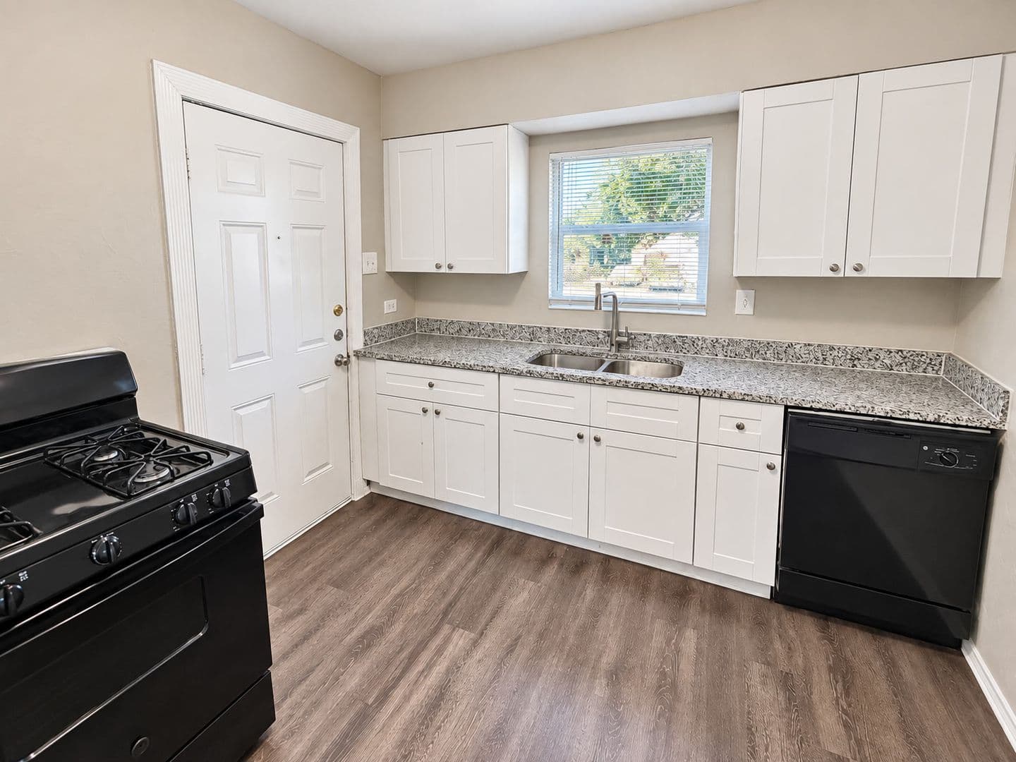 Garland House: 1514 Cedar Crest