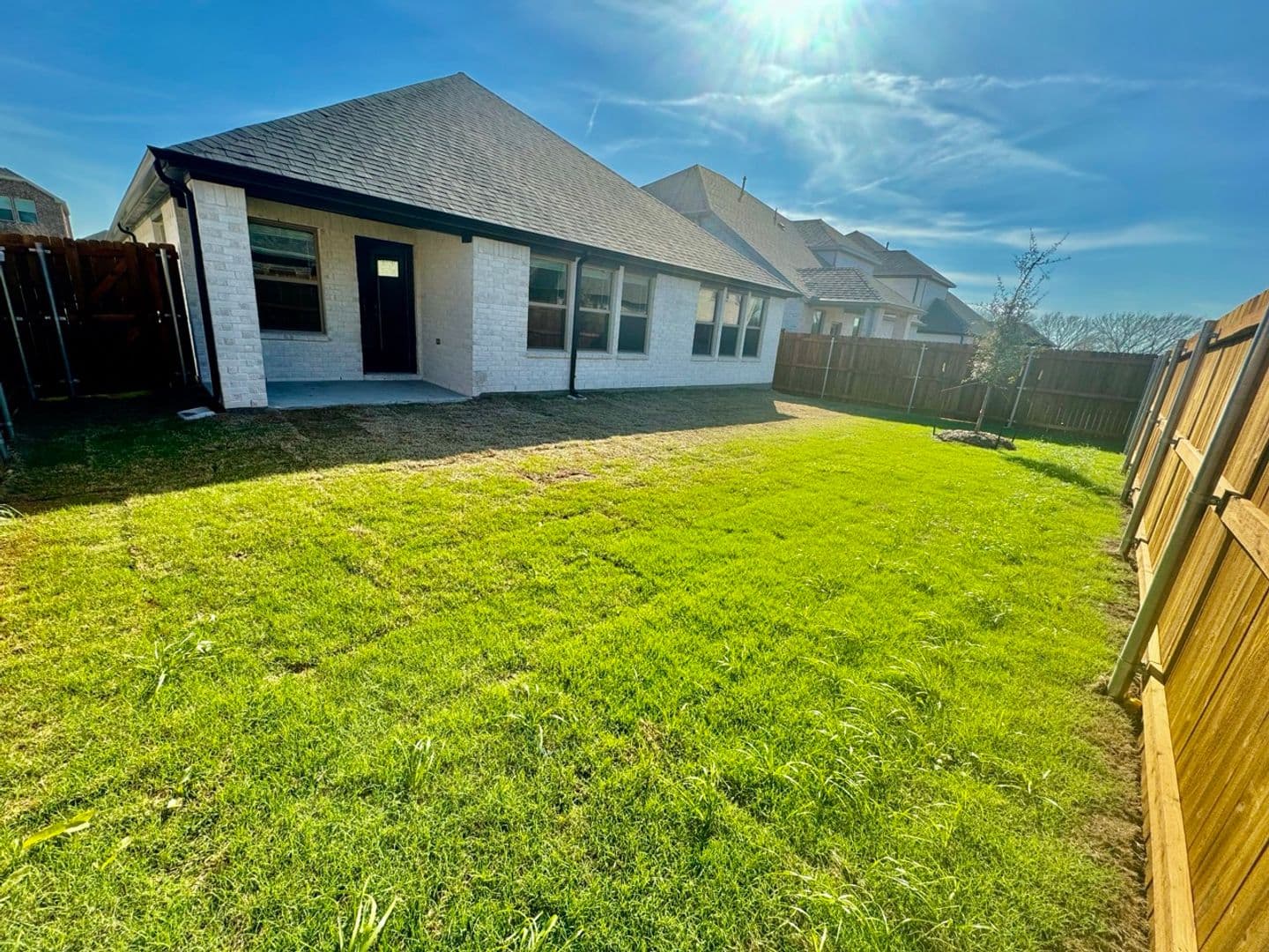 Melissa House: 1105 Mahogany Dr