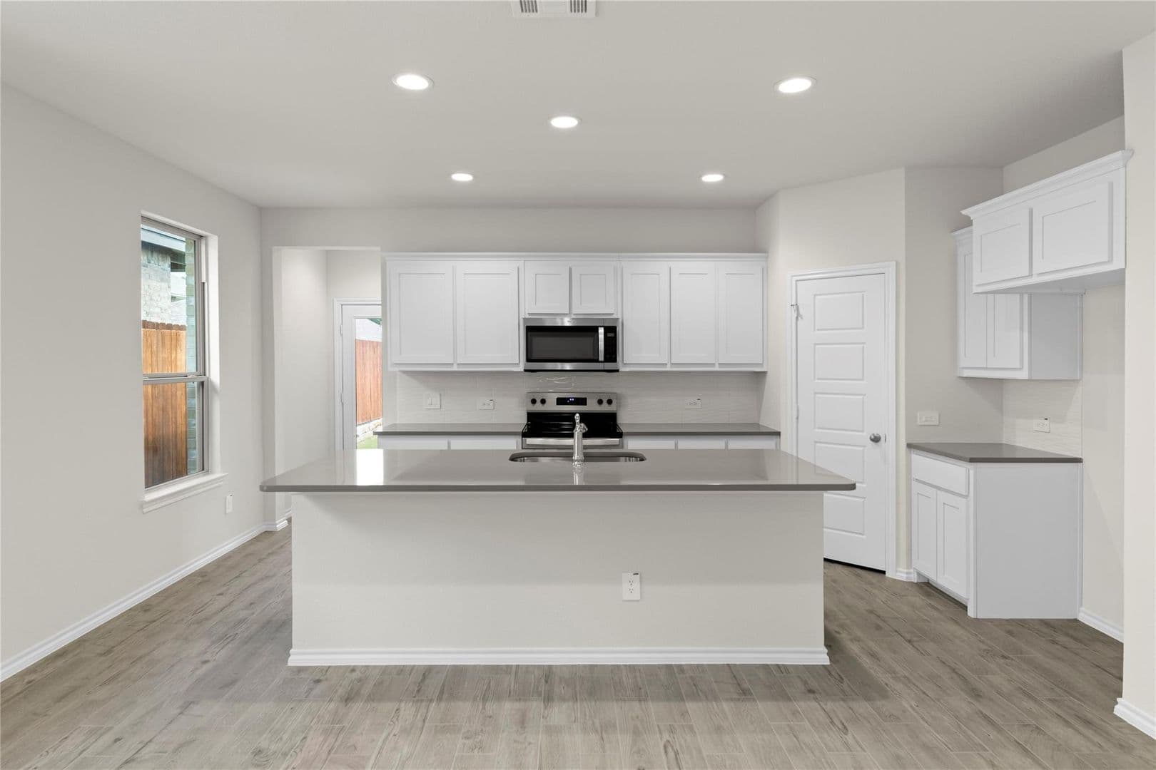 Melissa House: 3105 Sedge Grass Drive