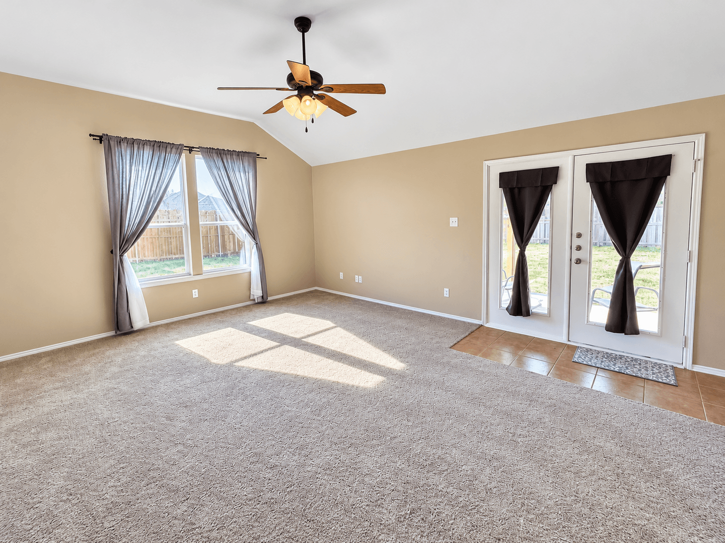 Forney House: 2111 Red River Rd