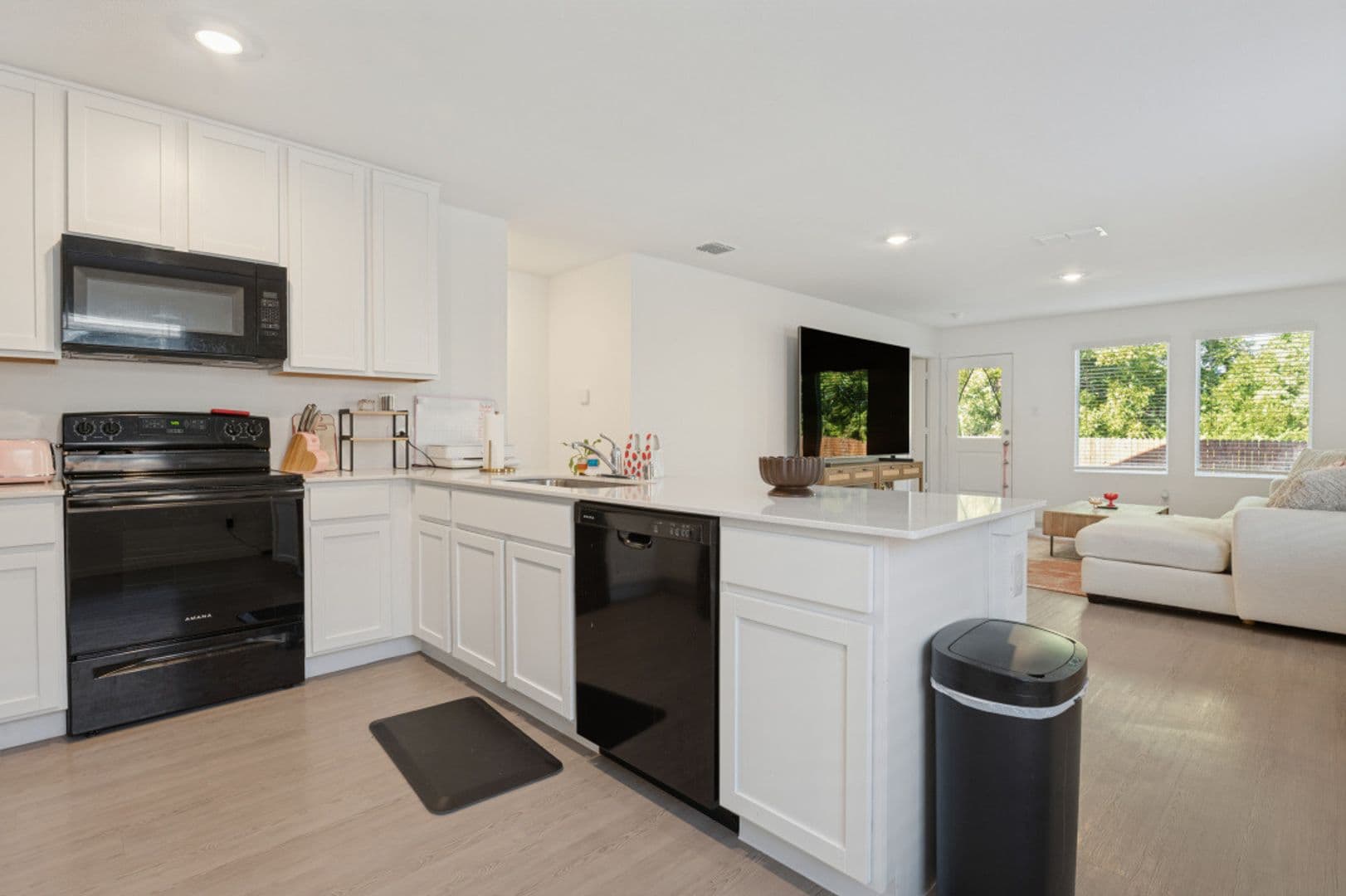 Wilmer House: 238 Willow Way