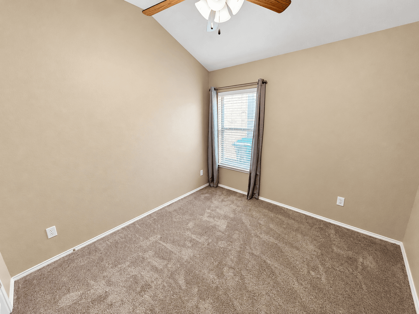 Forney House: 2111 Red River Rd