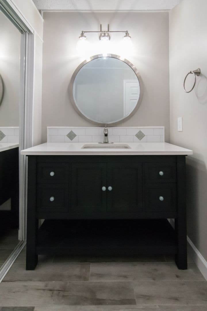 Dallas House: 3142 Royal Gable Drive
