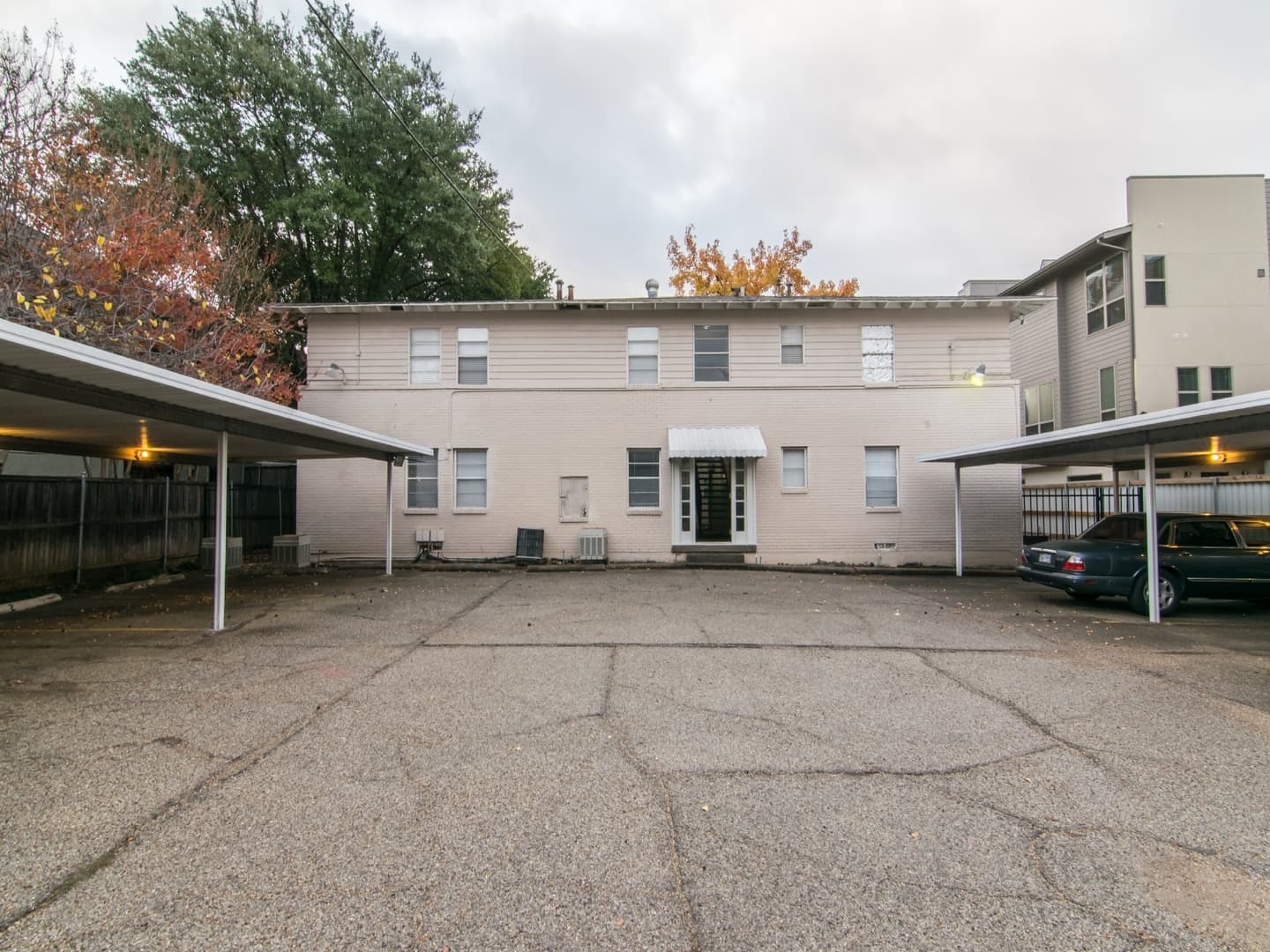Dallas House: 4311 Cole Avenue