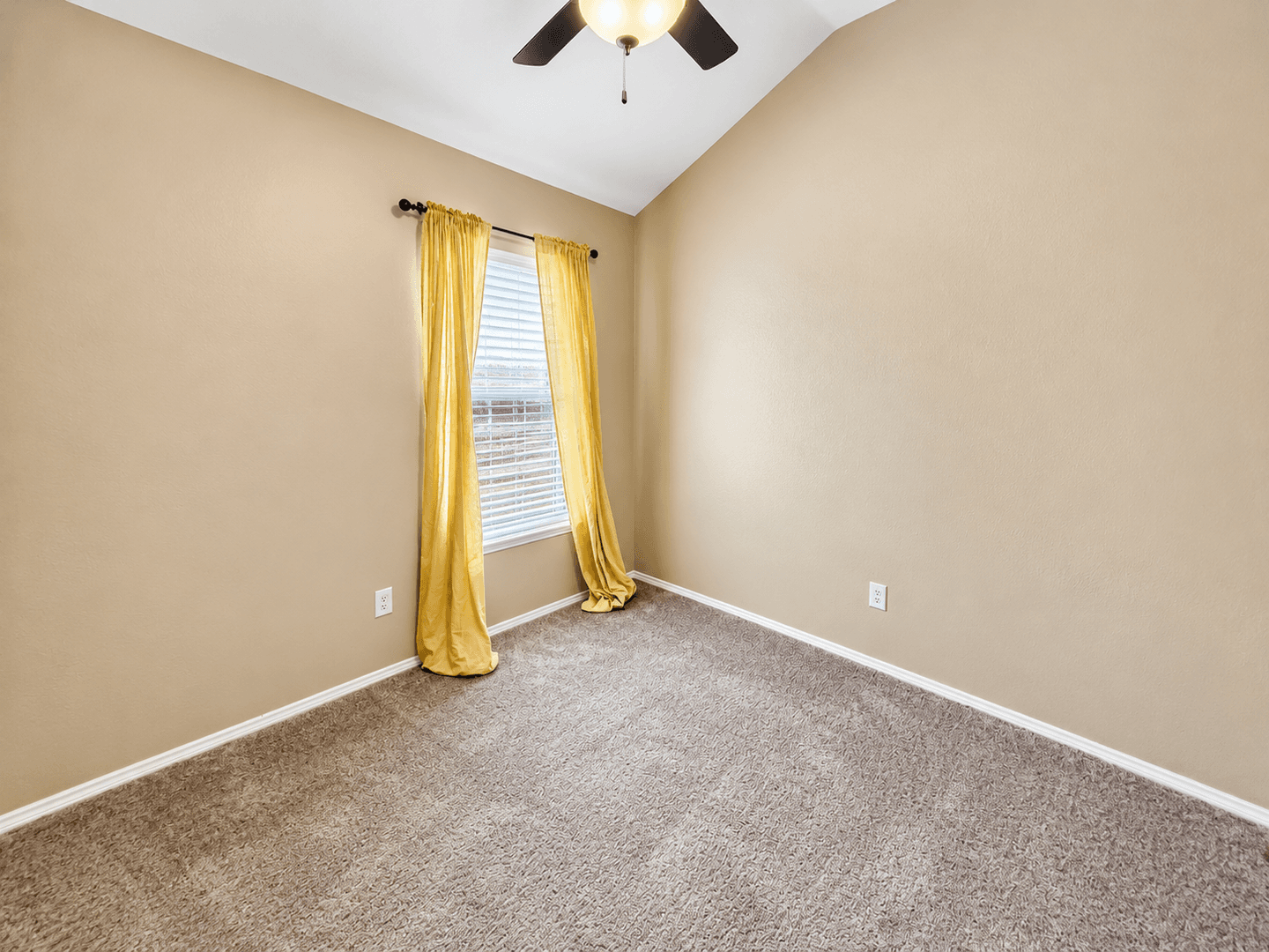 Forney House: 2111 Red River Rd