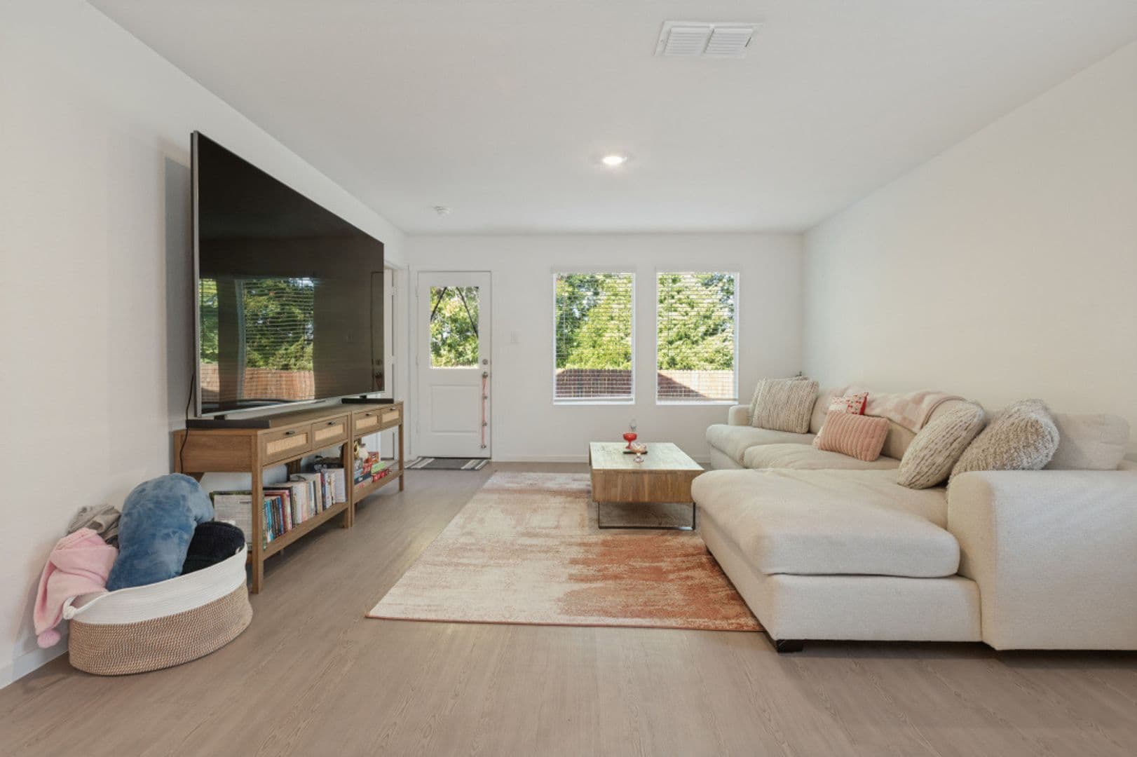 Wilmer House: 238 Willow Way