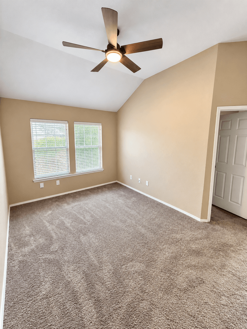 Forney House: 2111 Red River Rd