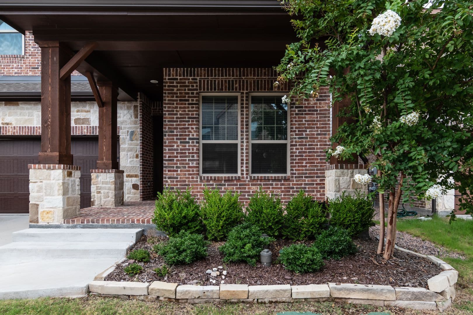 Richardson House: 5432 Caine Rd