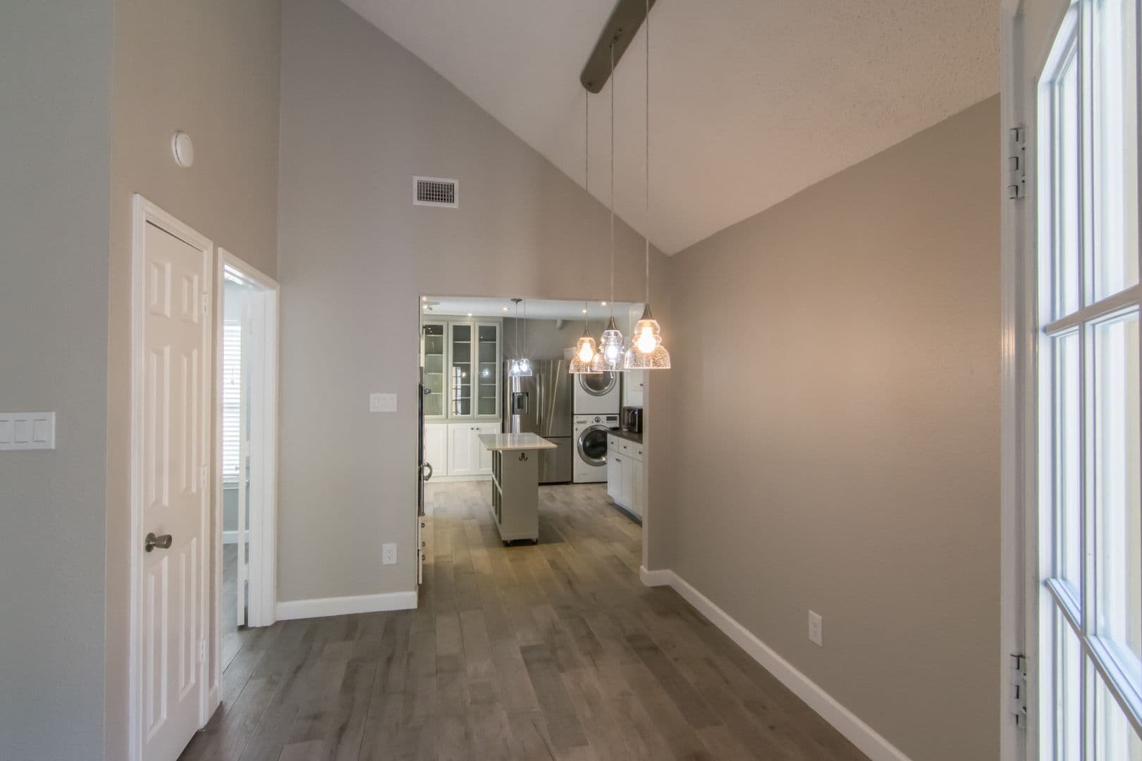 Dallas House: 3142 Royal Gable Drive
