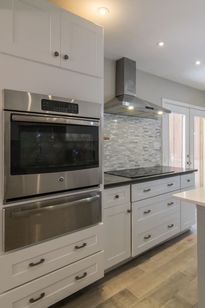 Dallas House: 3142 Royal Gable Drive