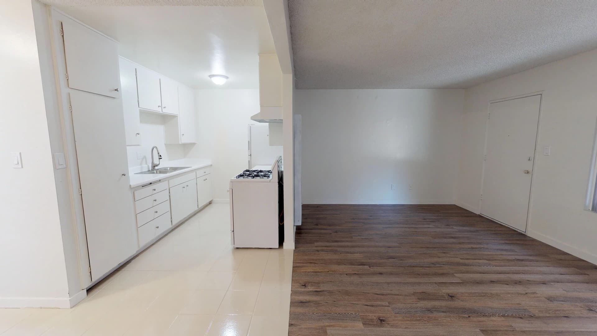 Chula Vista Apartment: 545 E St.