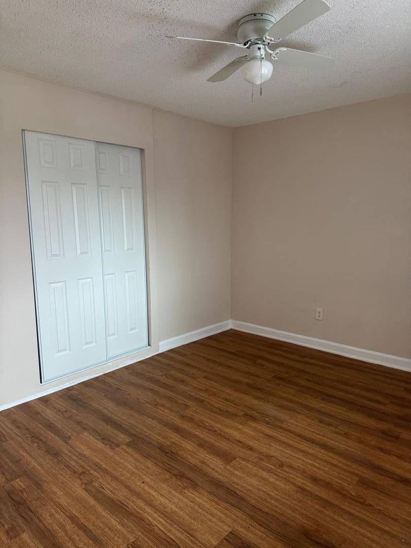 San Diego Apartment: 8501-49 Glenhaven