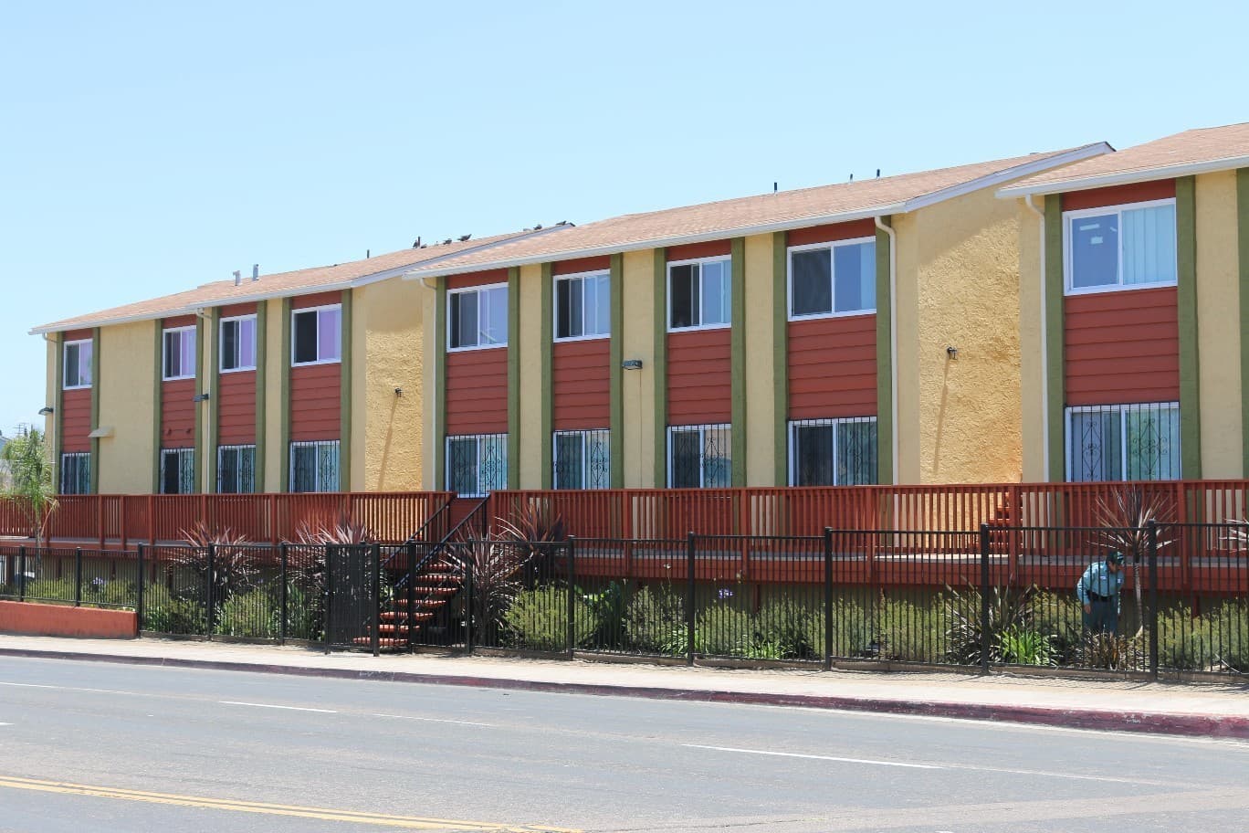 San Diego Apartment: 3295-99 Imperial Ave