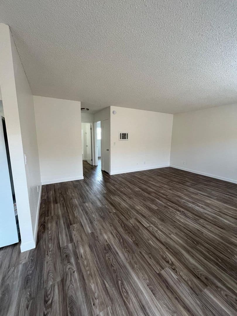 Imperial Beach Apartment: 1380 Hemlock ave