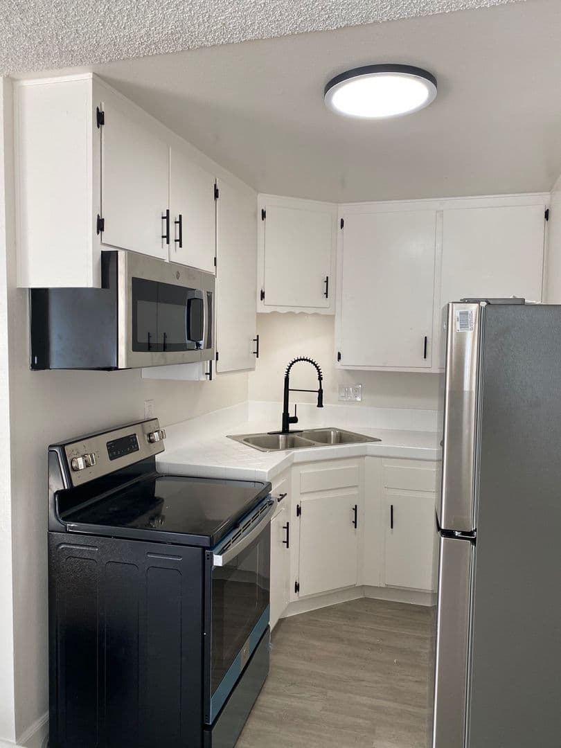 Imperial Beach Apartment: 269 Elder Avenue