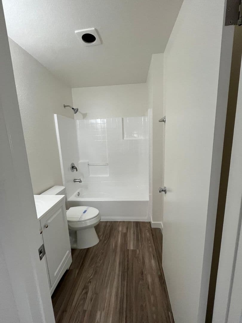 Imperial Beach Apartment: 1380 Hemlock ave