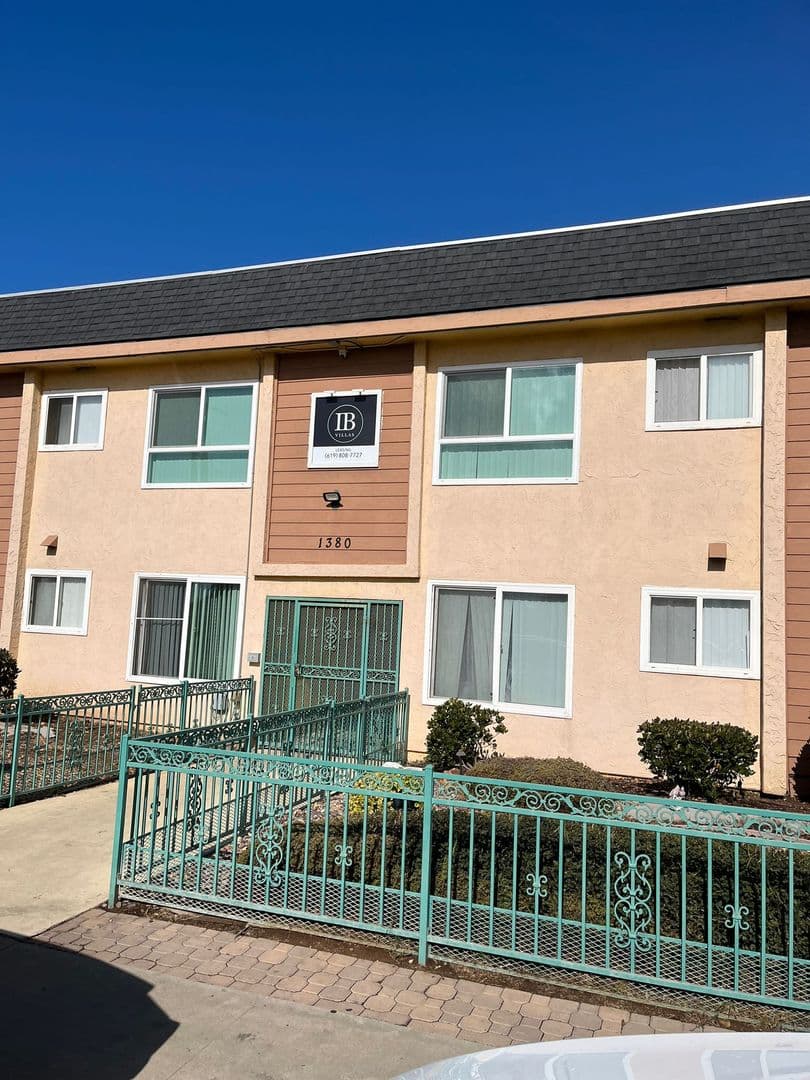 Imperial Beach Apartment: 1380 Hemlock ave
