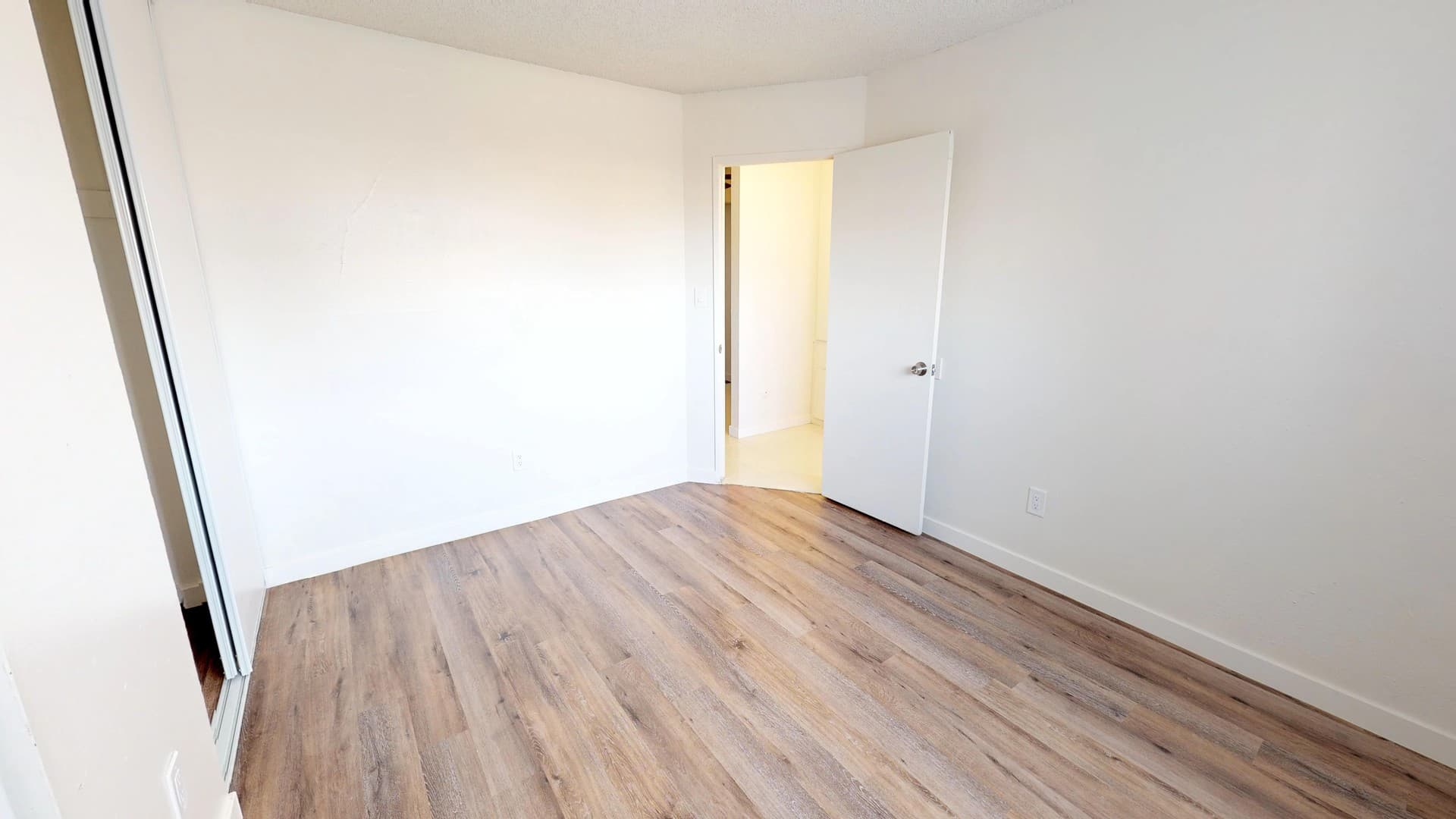 Chula Vista Apartment: 545 E St.