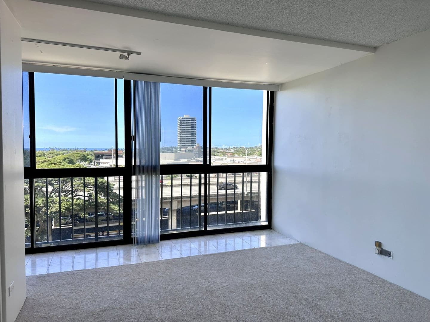 Honolulu Condo: Kahala Towers