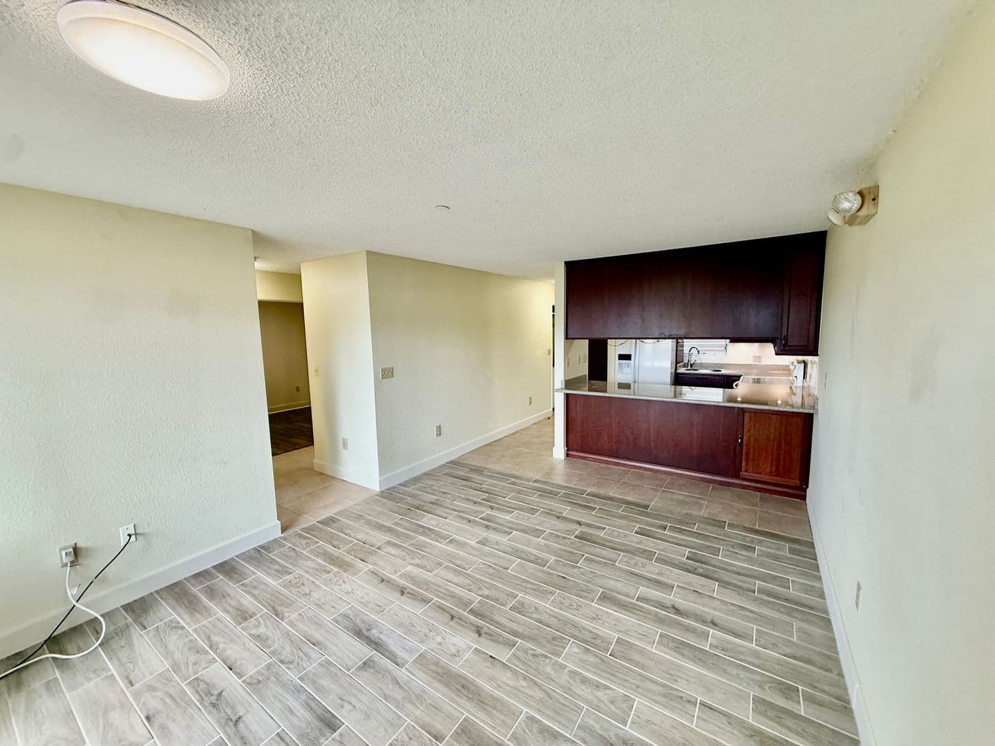 Mililani Condo: 95-1050 Makaikai St. Apt. 21-B
