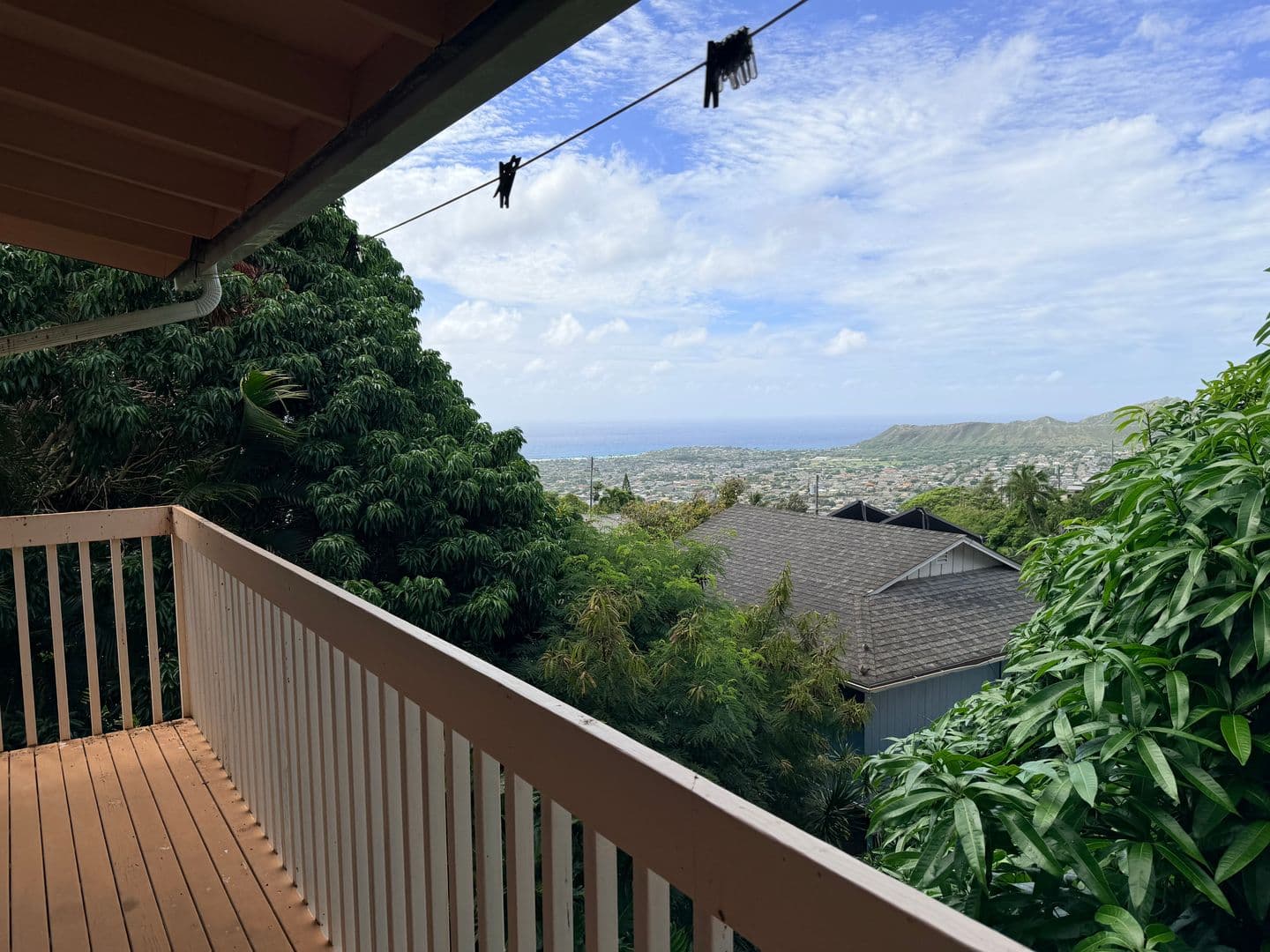 Honolulu House: 3739A Mariposa Dr.
