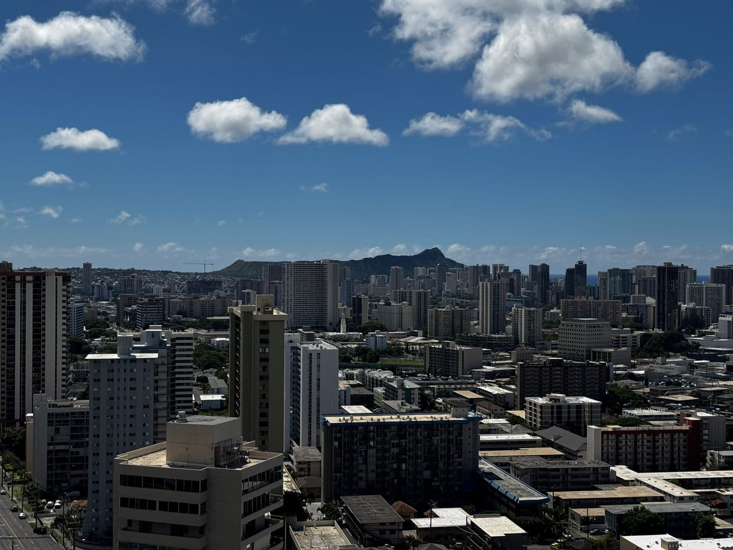 Honolulu Condo: 999 Wilder Ave #1403