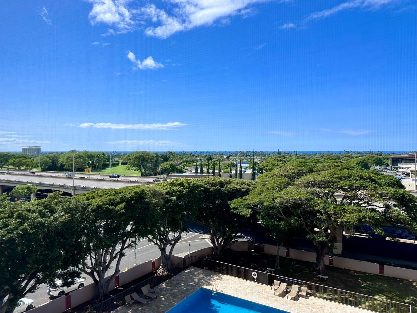 Honolulu Condo: Kahala Towers