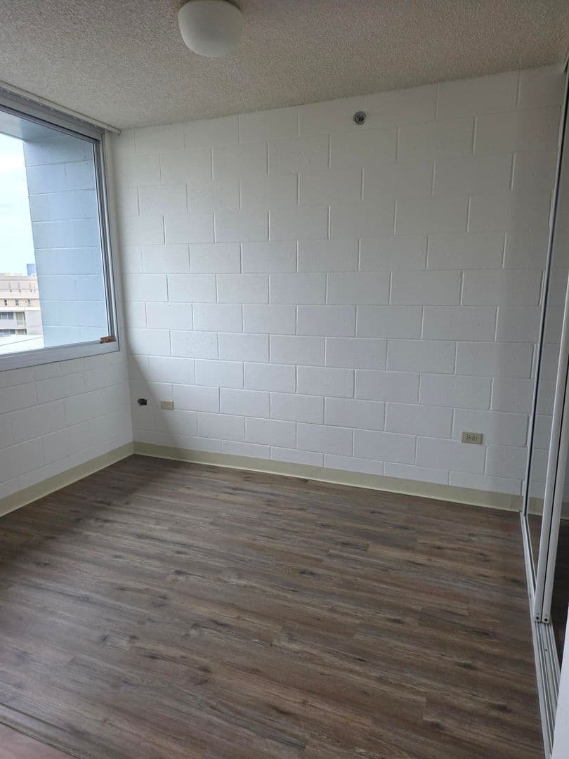 Honolulu Apartment: 1305 Makiki Street